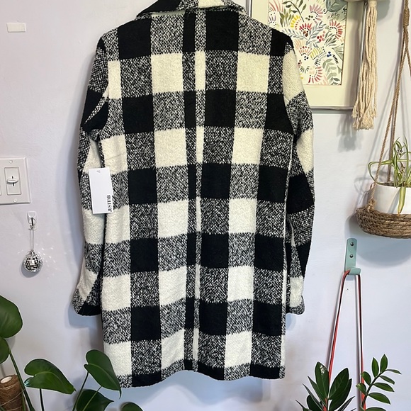 coat - Picture 3 of 3